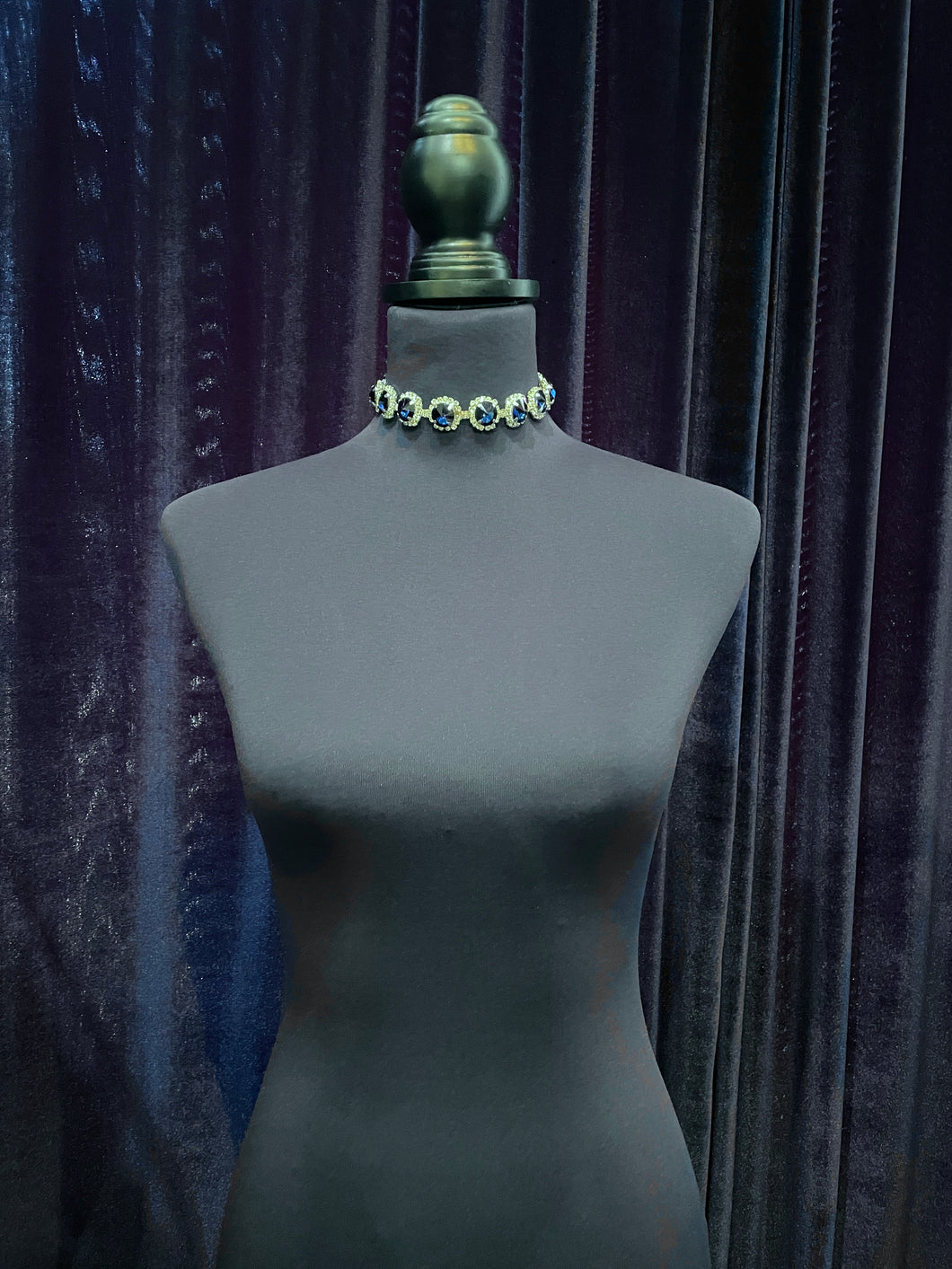 Sapphire Bleu | Choker